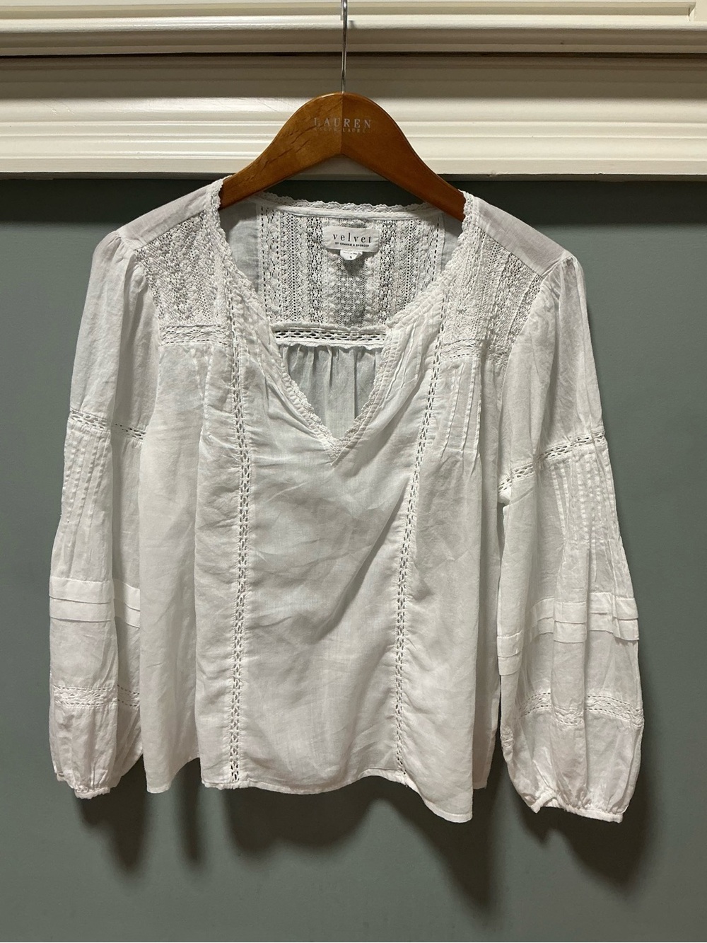 Velvet by Graham & Spencer Pia Blouse White Eyelet Lace V-Neck Boho Top, S - Picture 4 of 14